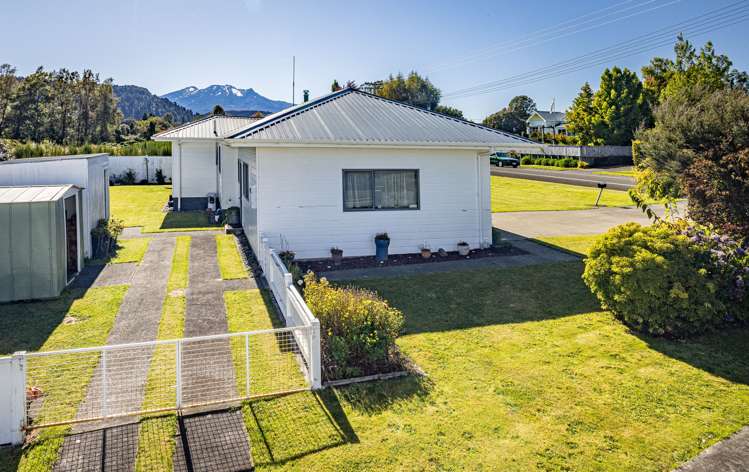 49 Goldfinch Street Ohakune_19