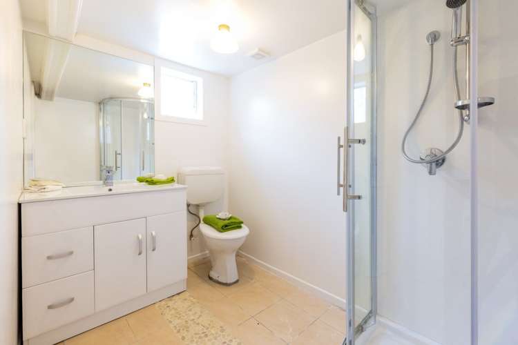 11 Castaing Crescent Te Atatu South_18