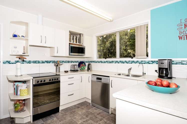 33 Kemp Road Massey_3