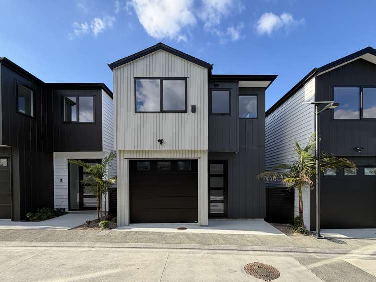 2/73 Te Taruna Drive_0