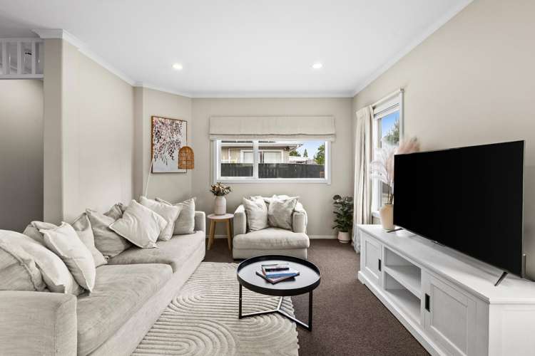 2 Warwick Crescent_2