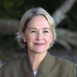 Lynn Lacy-Hauck