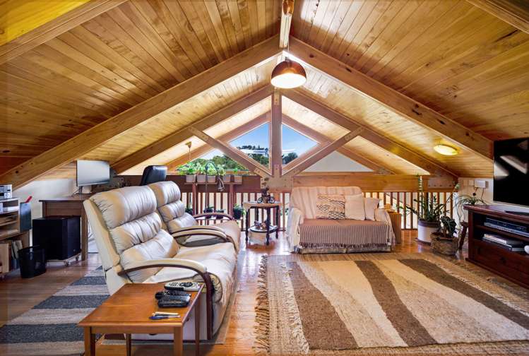 9 Elizabeth Grove Stratford_38