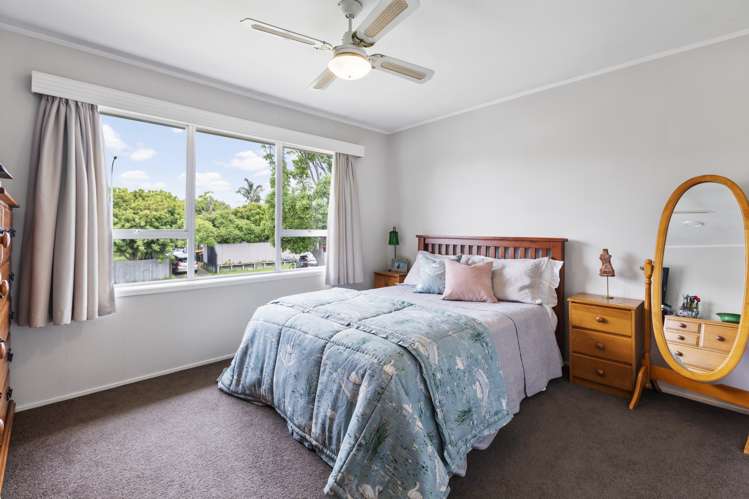 2/54 Luton Avenue Sunnyhills_16