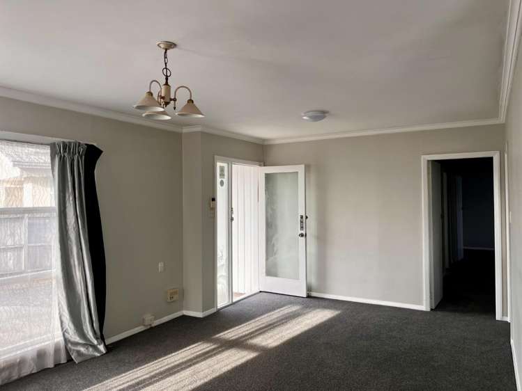 105 Silverdale Road 1076_2