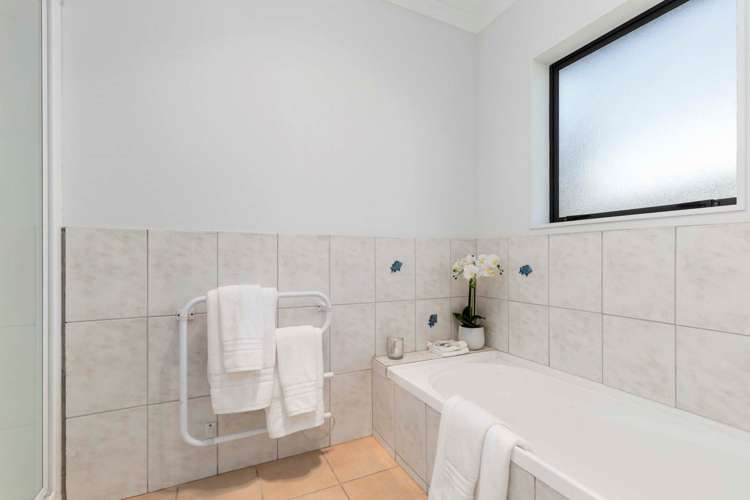 55 Lothian Brae Wattle Downs_16