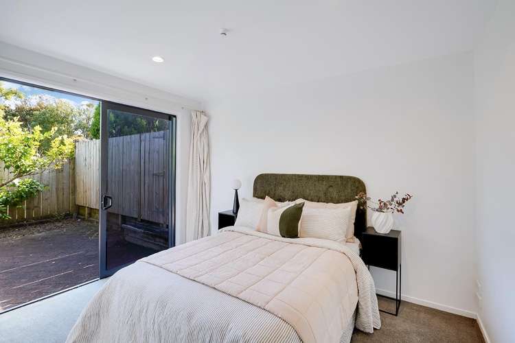 2/5a Opoia Road Hamilton East_9