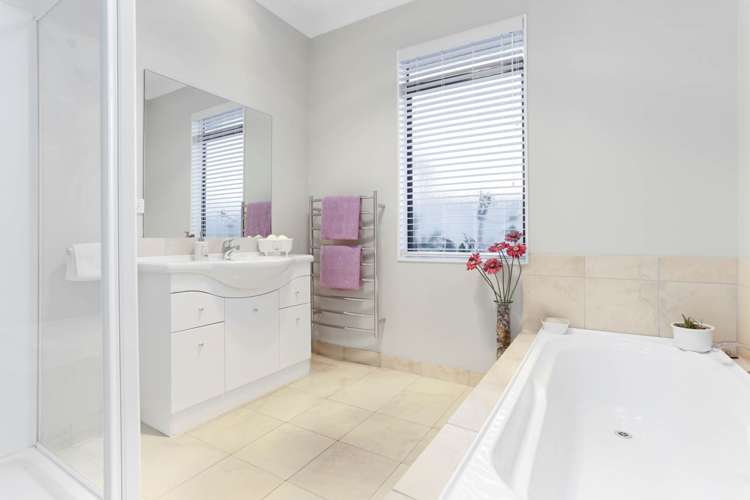 5 Grassfield Place Waimauku_17