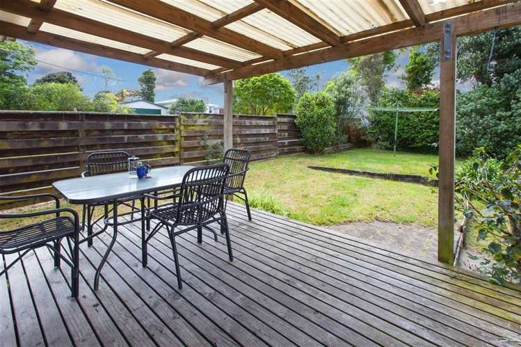 21 Trojan Crescent New Lynn_10