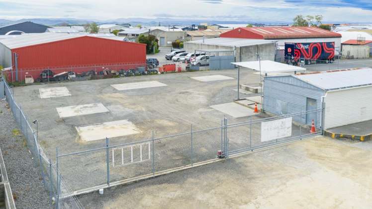 Rear Yard/140 Taradale Road Pirimai_12