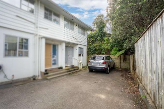 Charming Starter or Smart Investment in Paparangi