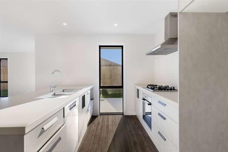 8 Agathis Crescent Wigram_6