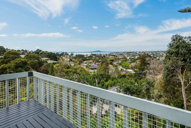 2/104 Carlisle Road Browns Bay_4