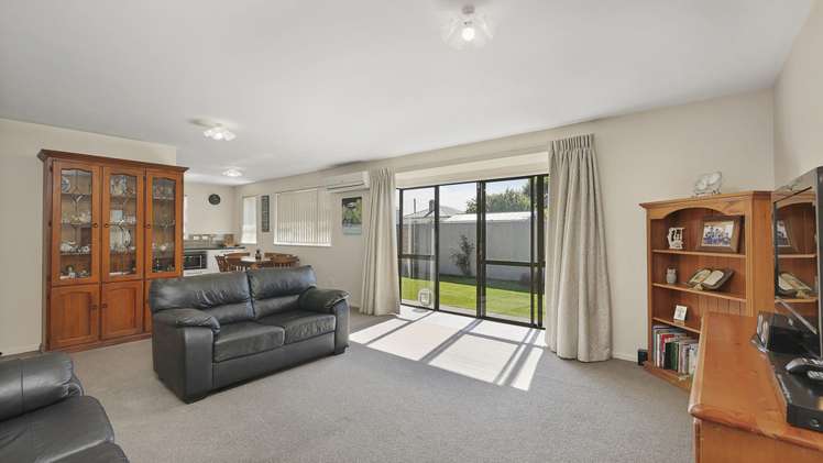 2/28 Wilson Street Islington_4