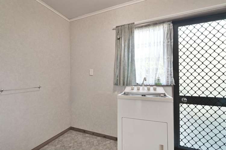 1213B Ada Street Parkvale_17