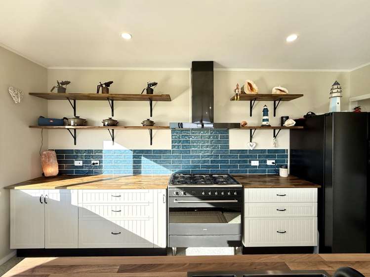 9 Surrey Street Orepuki_18