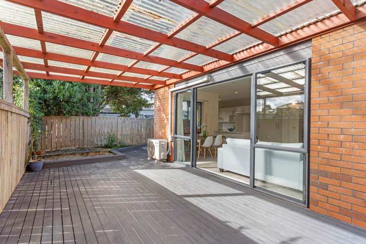 23a Memorial Avenue Mount Roskill_1