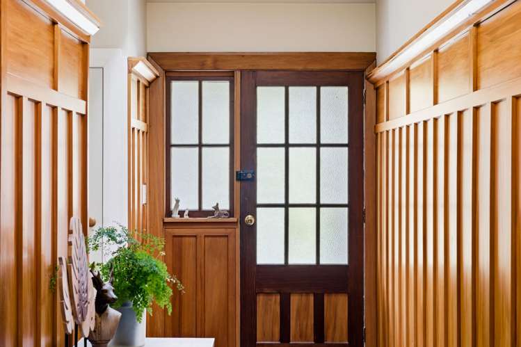 471 Marine Drive Charteris Bay_9