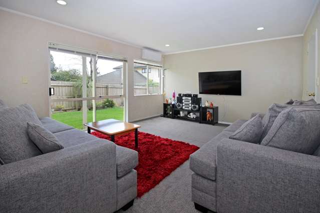 2/5 Juvena Place Clover Park_1