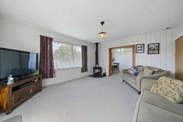 13 Karamu Crescent Wainuiomata_2