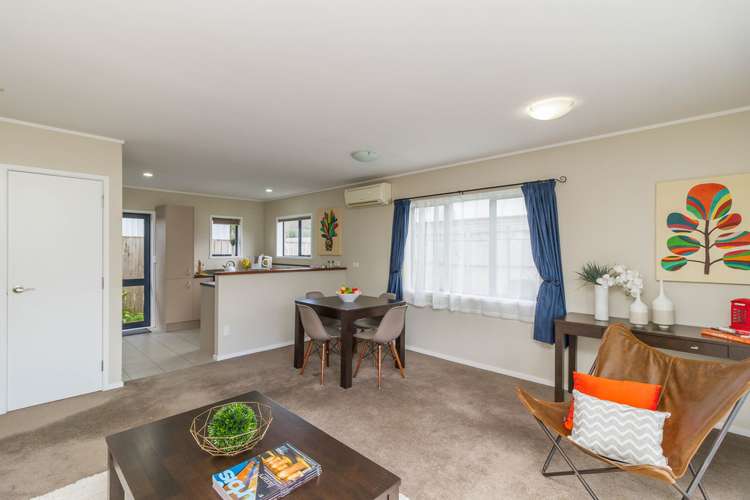 2/4 Ipswich Grove Wainuiomata_5
