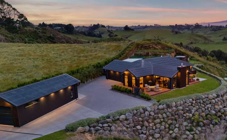 956 Richmond Road Lepperton_33