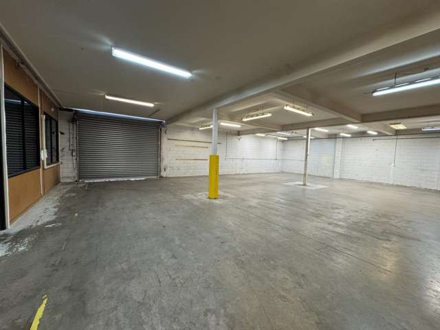 Rear warehouse/20 Kingsford Smith Street Rongotai_2