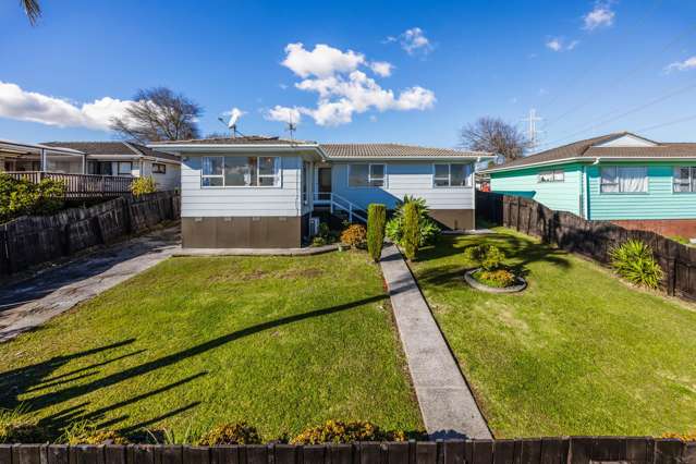 Renovated home 3 bedrooms 3 Utilities