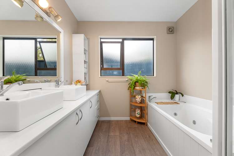 1/64 Parker Street Springlands_28