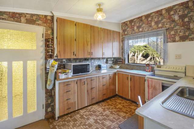 9 Black Road Otatara_1