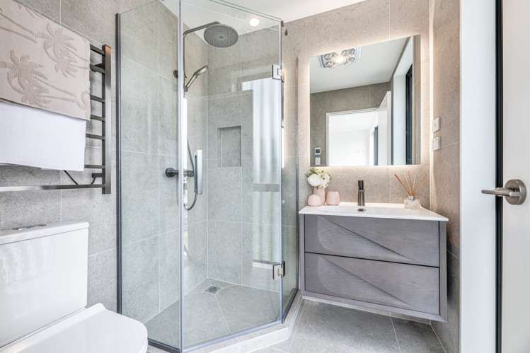 2/12 Tawera Road Greenlane_5