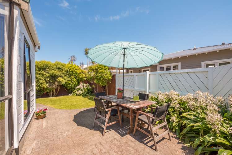 12b Fuller Grove Woburn_15