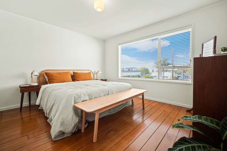 98 Huia Road Point Chevalier_14