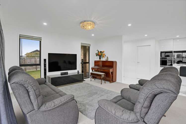 3 Piharau Crescent Hurdon_8