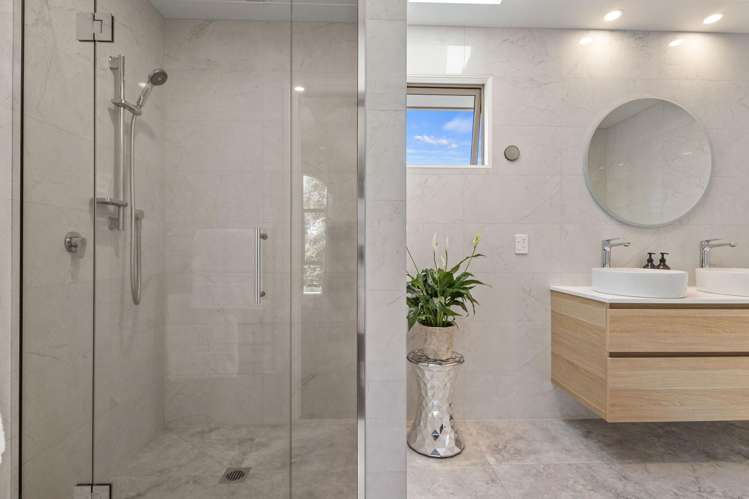 1 Springvale Gardens Harewood_14