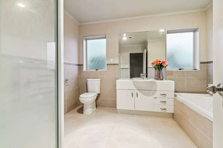 58 Salford  Crescent Flat Bush_14