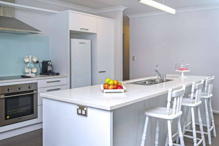 12 Weatherly Drive Beachlands_4