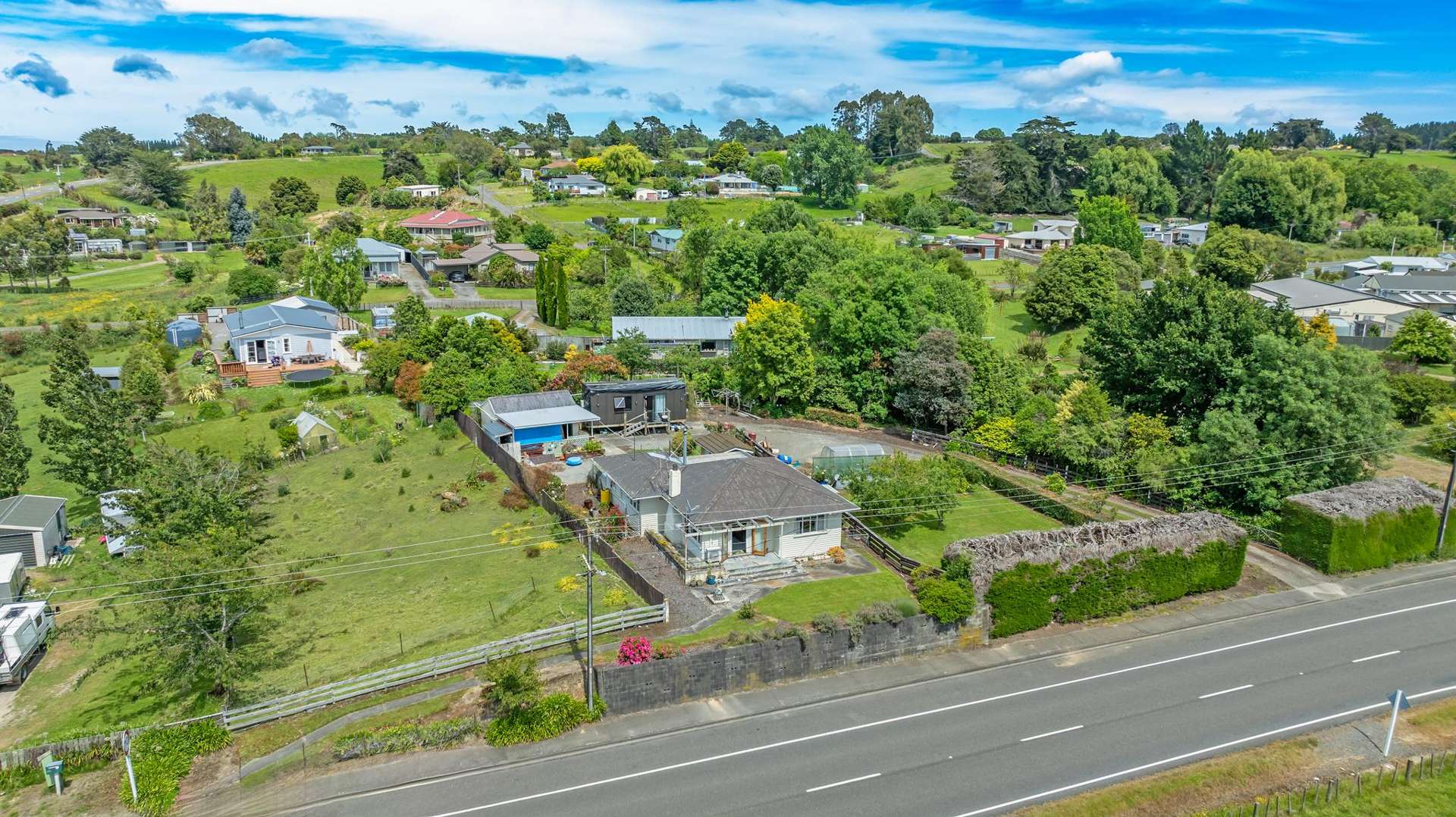 1061 Halcombe Road Halcombe_0