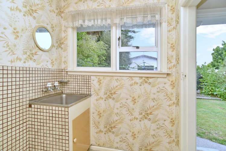 77 Cutts Road Russley_15