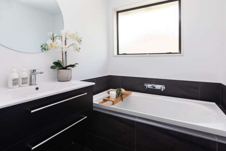 2/27 Mortlake Street Islington_6