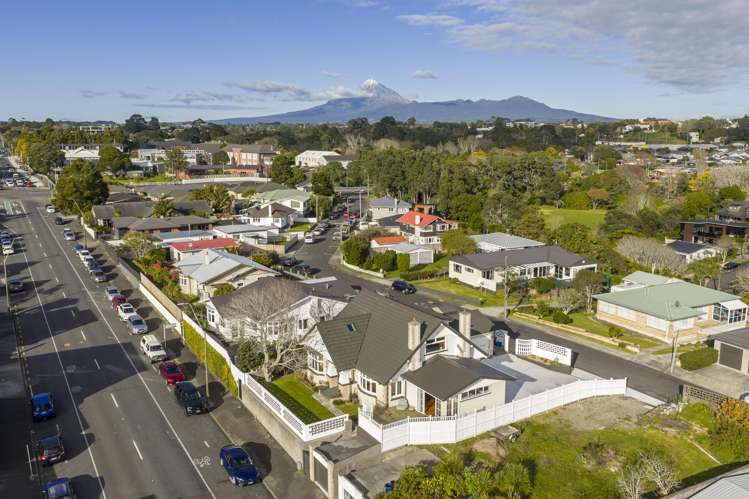 19 Baring Terrace Strandon_24