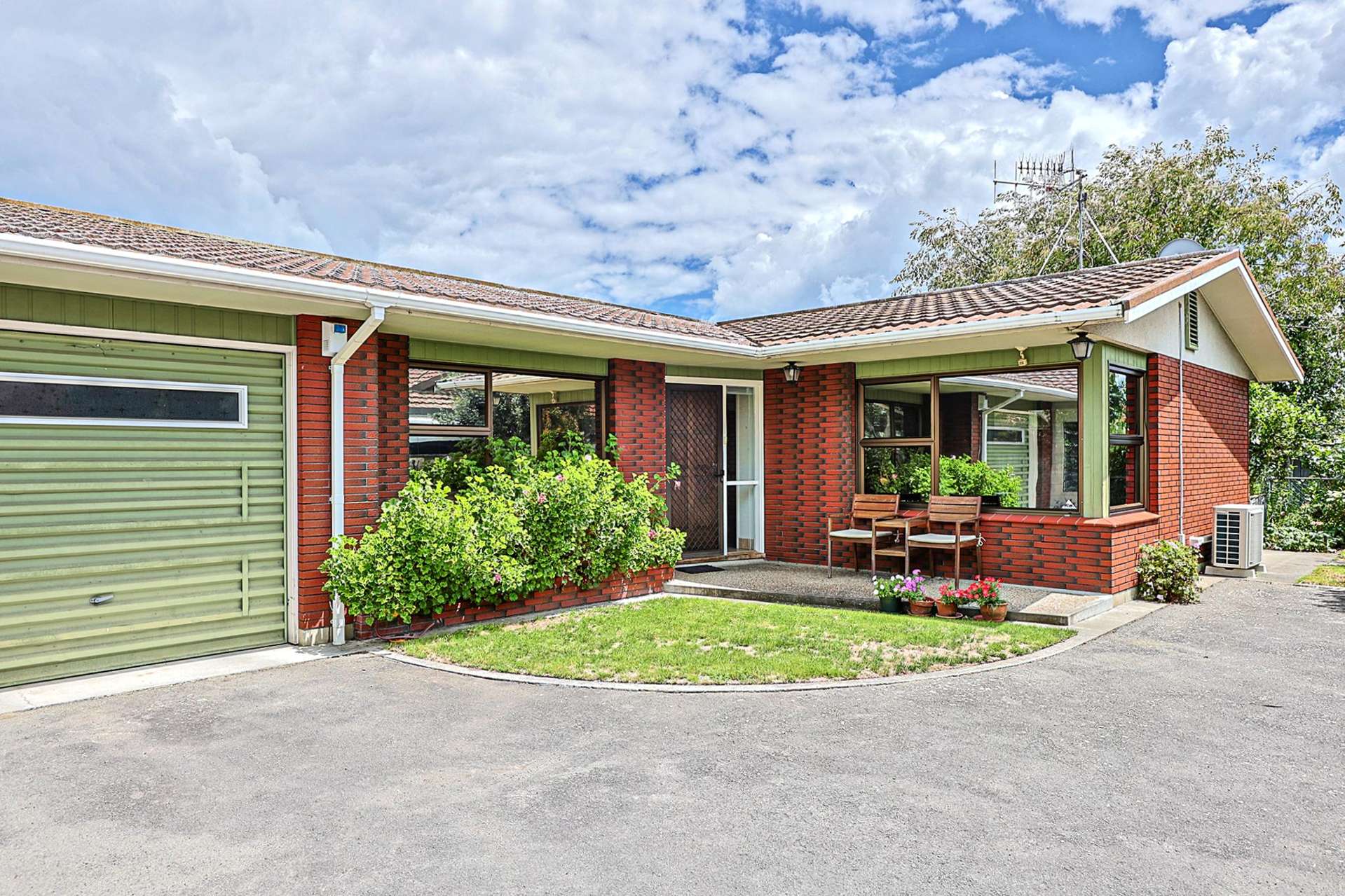 2/702 Tomoana Road Mahora_0