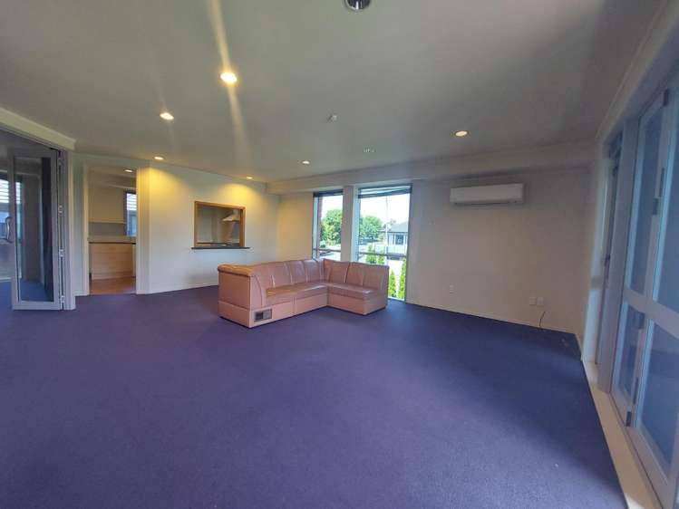 1150C Victoria Street 3295_3