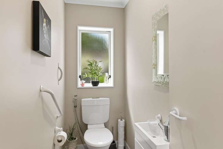 12/17 Redwood Close Paraparaumu_9