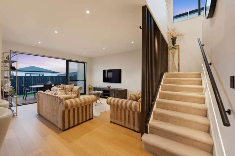55 Michael Bosher Way Flat Bush_15