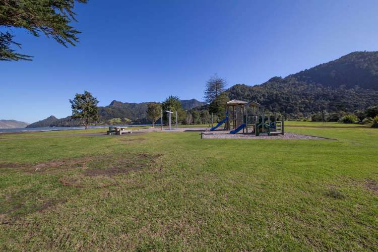 57 Whatipu Road Huia_12