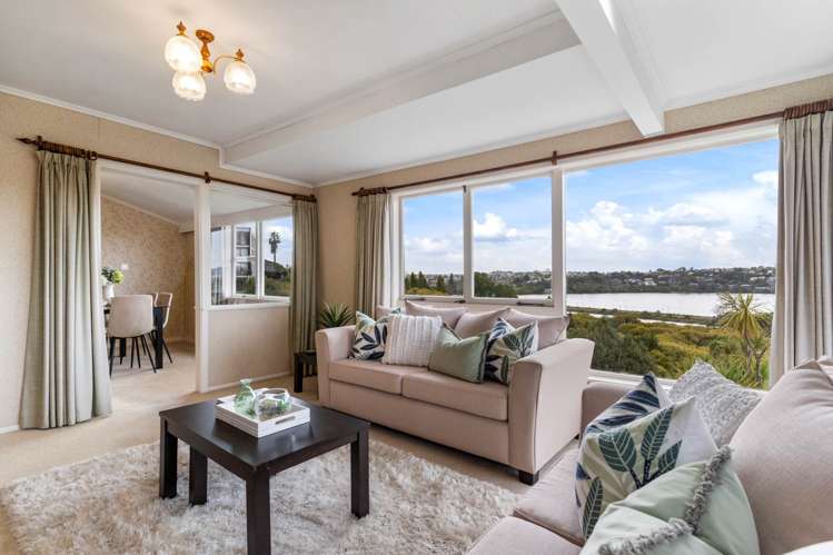 33 Awarua Crescent Orakei_11