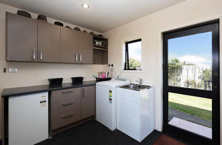 58d Essex Street Weston_18