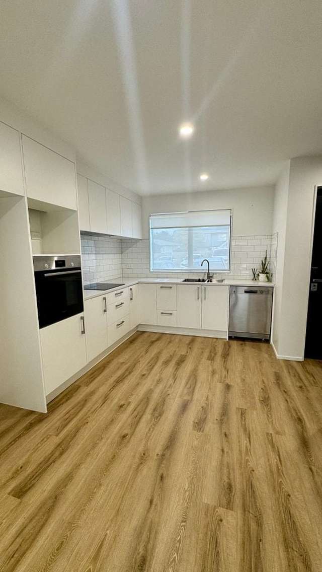 Modern, Comfortable home Te Atatu South.