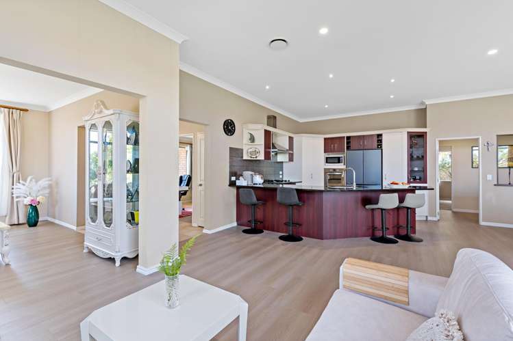 74 Gracechurch Drive Flat Bush_12
